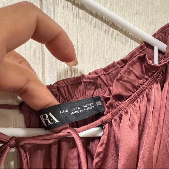 ZARA SS21 SATIN EFFECT MIDI CUT OUT DRESS MARSALA size S - Picture 4 of 10